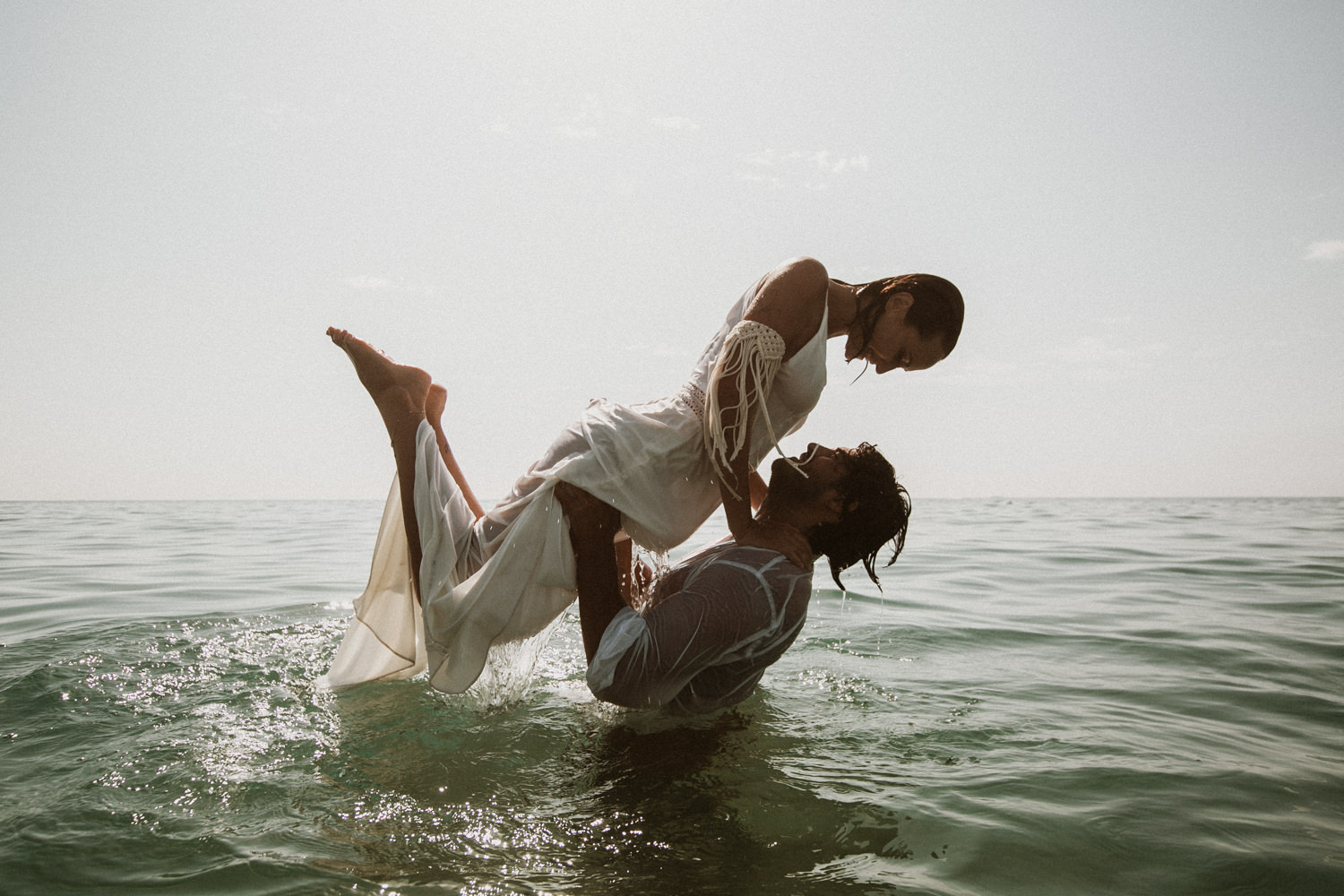 Photographe underwater mariage Montpellier 